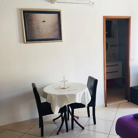 Apartament Paula *